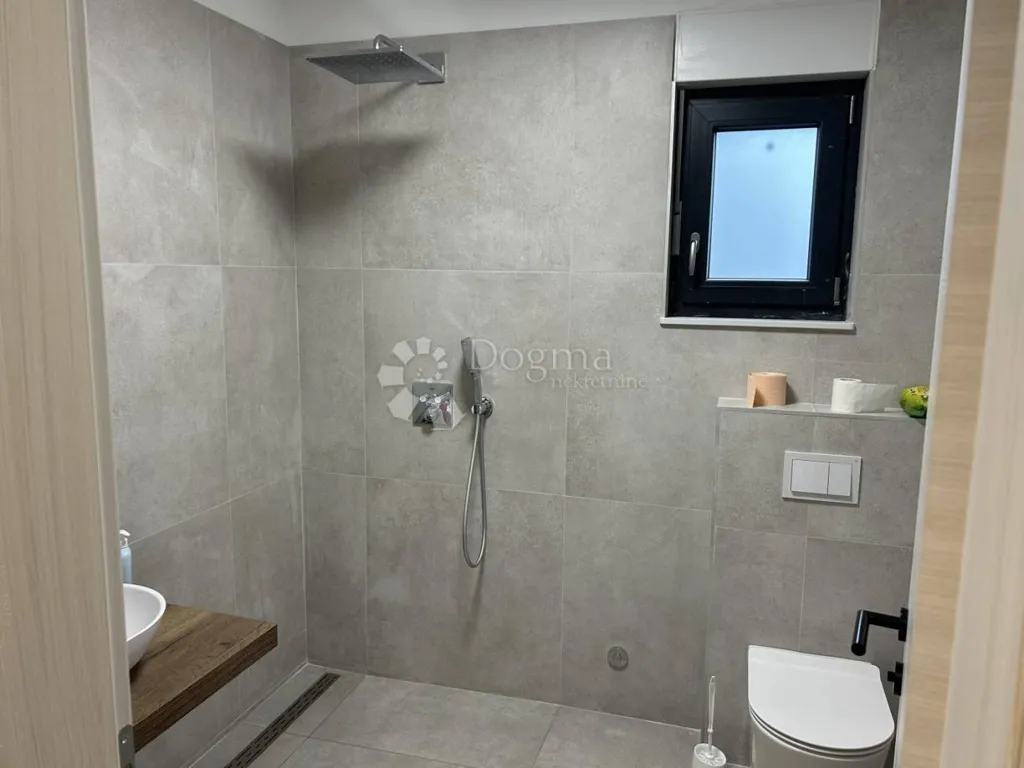 Bathrooms - Modern Ground Floor House with Garden in Kršan