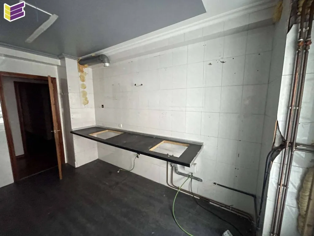 Cuisine - Apartment with Large Windows in Vigo
