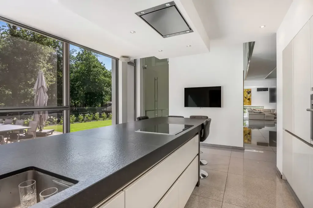 Cuisine - Villa Luxueuse avec Piscine Intérieure à Lanaken
