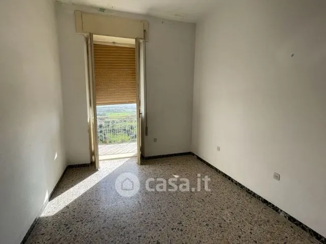 Pièces - Ground Floor Apartment with Garden in Macomer