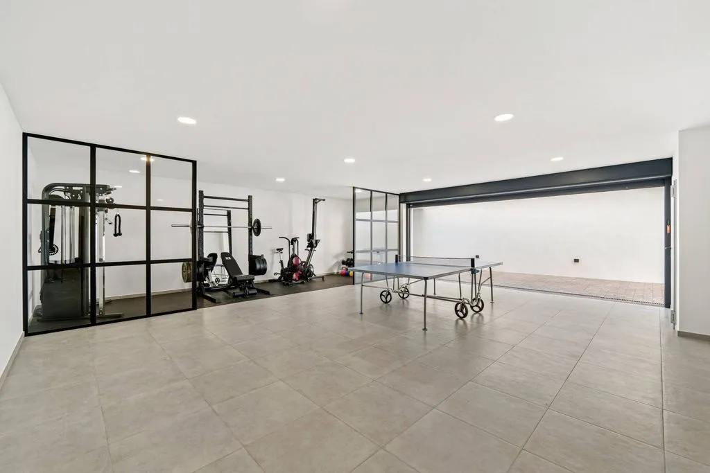 Pièces - Contemporary Villa with Pool in Nueva Andalucía