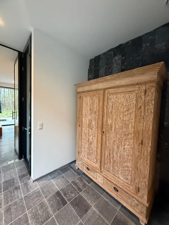Esik - Furnished Ground Floor Flat with Garage in Hasselt