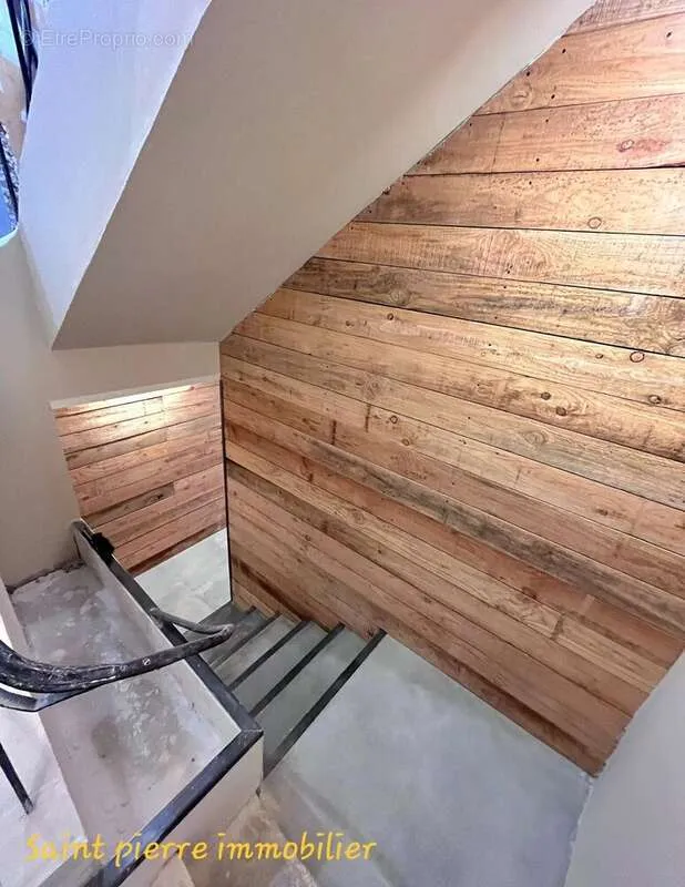 Pièces - Complexe d'Appartements de Luxe avec Piscine à Martigues