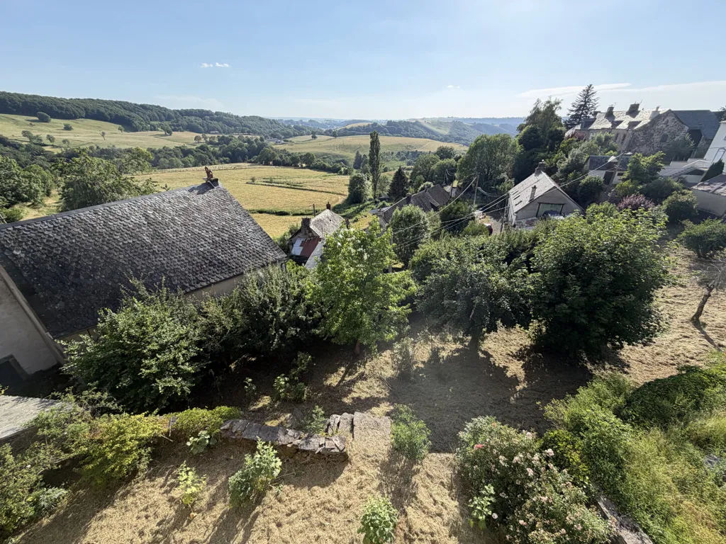 Vue aérienne - Maison de Maître avec Vue Panoramique à Marcenat