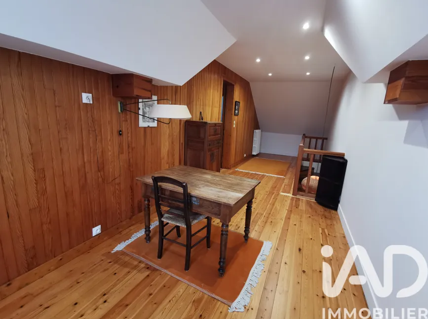 Pièces - Maison Rénovée avec Jardin à Guernes