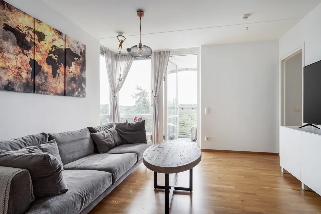 Elutuba - Apartment with South-West Balcony in Tuve