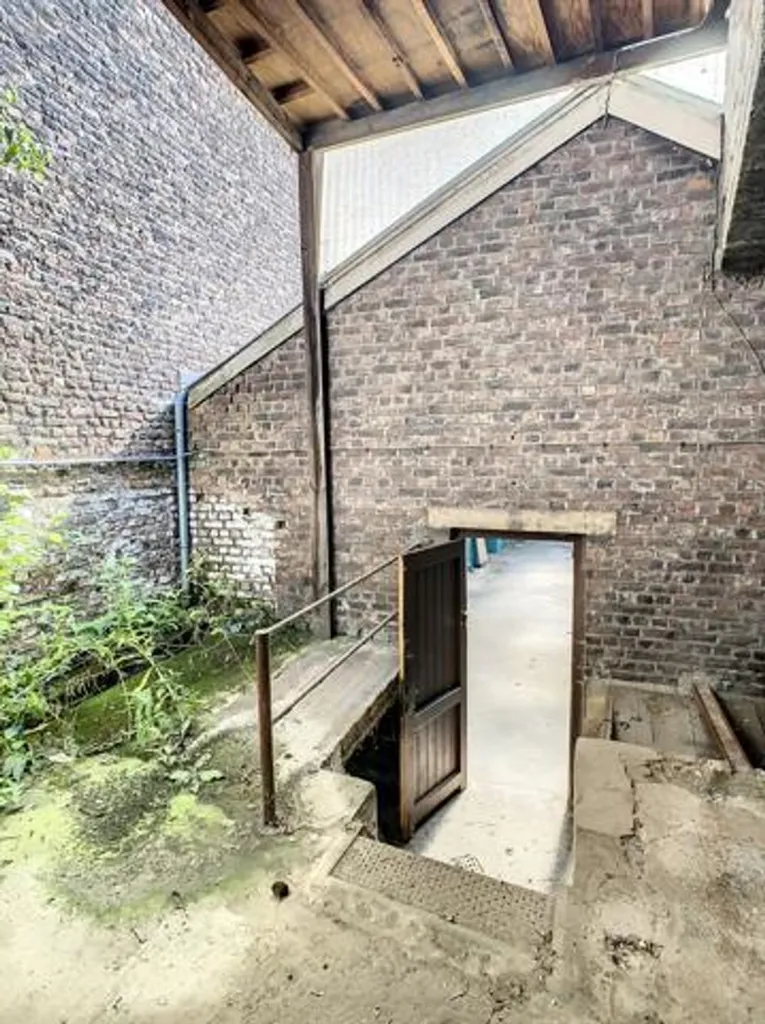 Garage - Maison avec Atelier et Terrasse à Ans