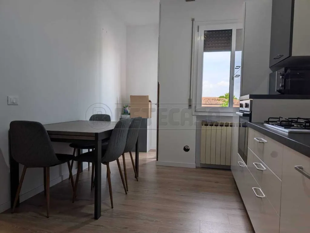 Dining Room - Rustic Casale with Terrace in Casale sul Sile