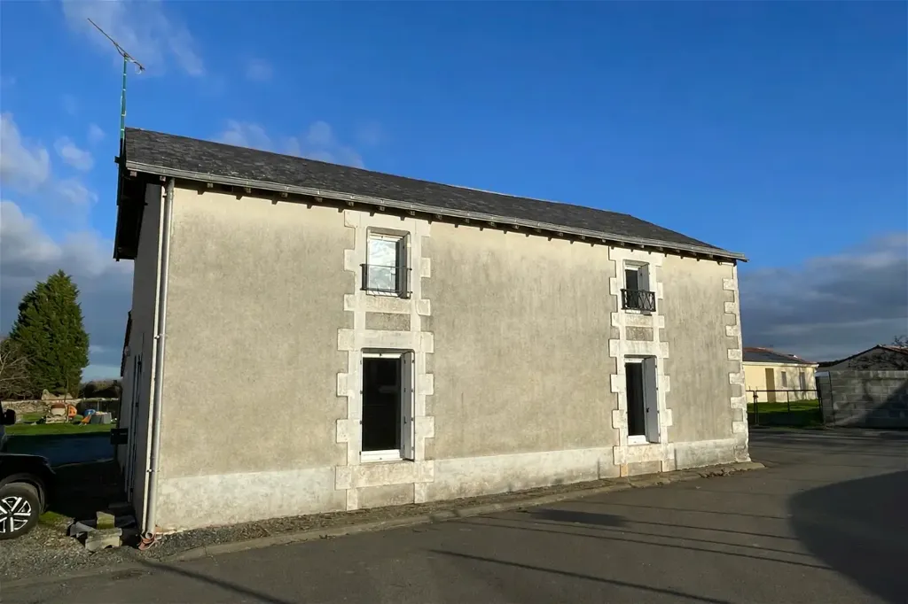 Maison 4 pièces à Doux
