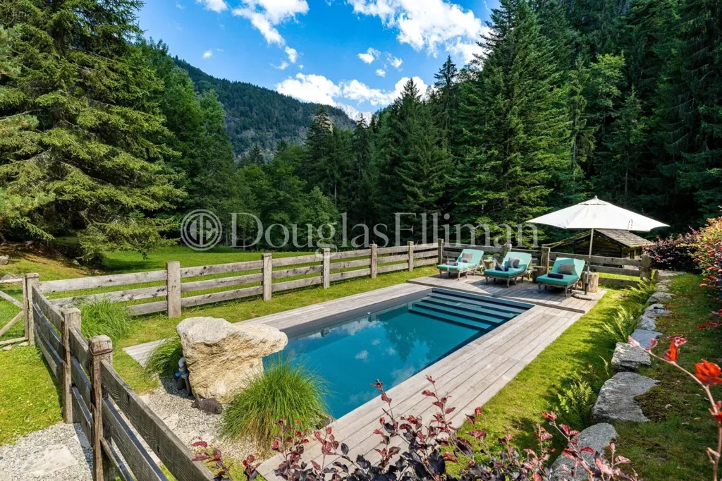 Piscine - Ferme Historique avec Piscine à Les Houches