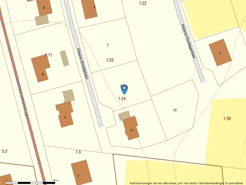 Detached House with Garden in Hössna