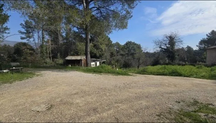 Garden - Quiet Plot with South Exposure in Peymeinade