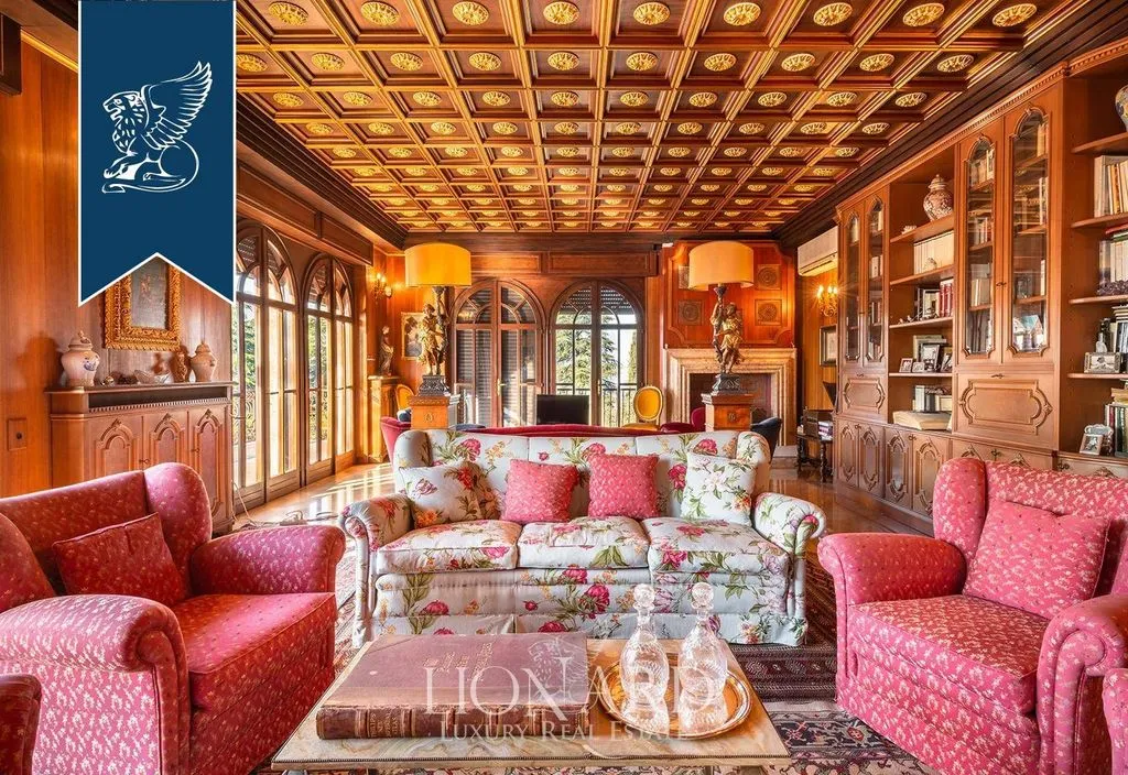 Bureau - Luxury Villa with Pool and Park in Verona