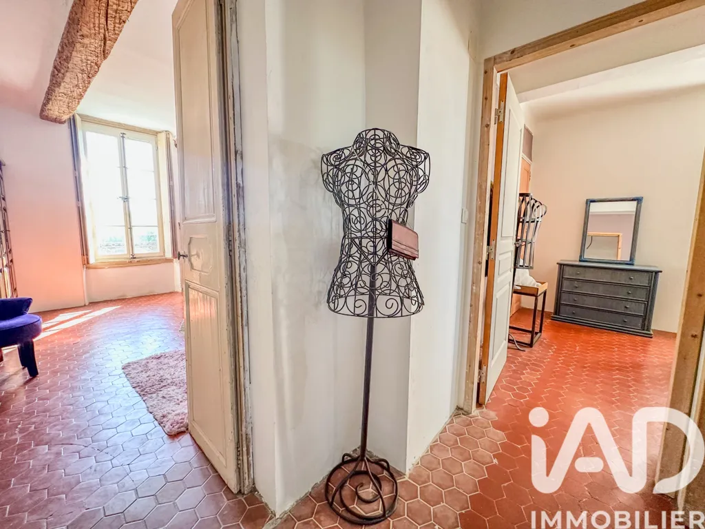 Esik - 17th-Century Villa with Pool in Le Muy