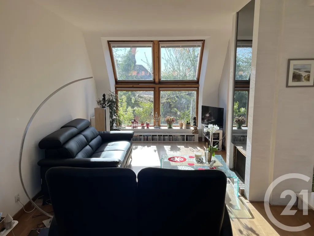 Séjour - Maison avec Terrasse et Accès Direct à Rennes