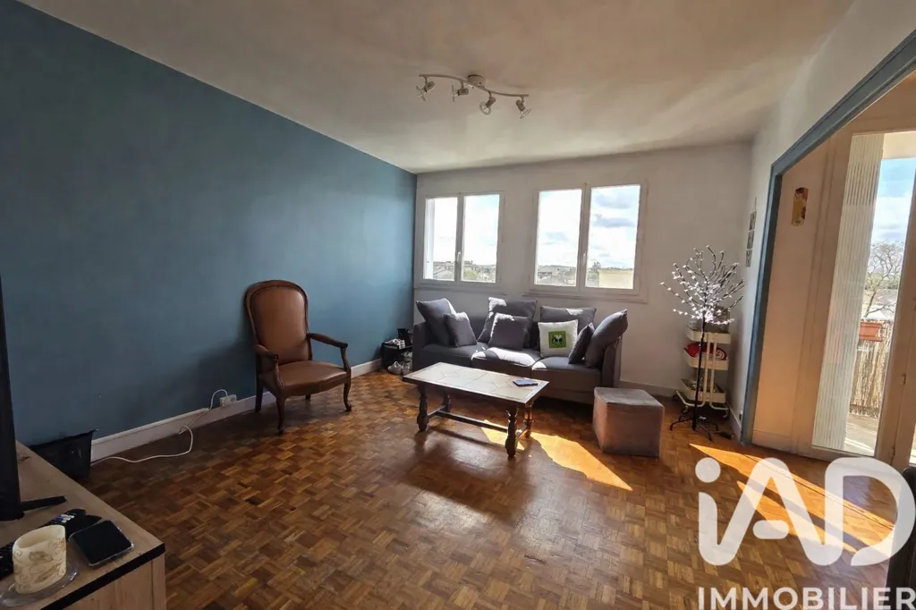 Séjour - Appartement 3 Pièces avec Balcon à Bergerac