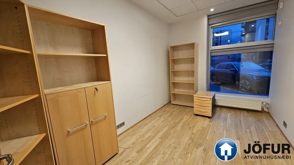 9-toaline kinnisvara asukohas Reykjavík
