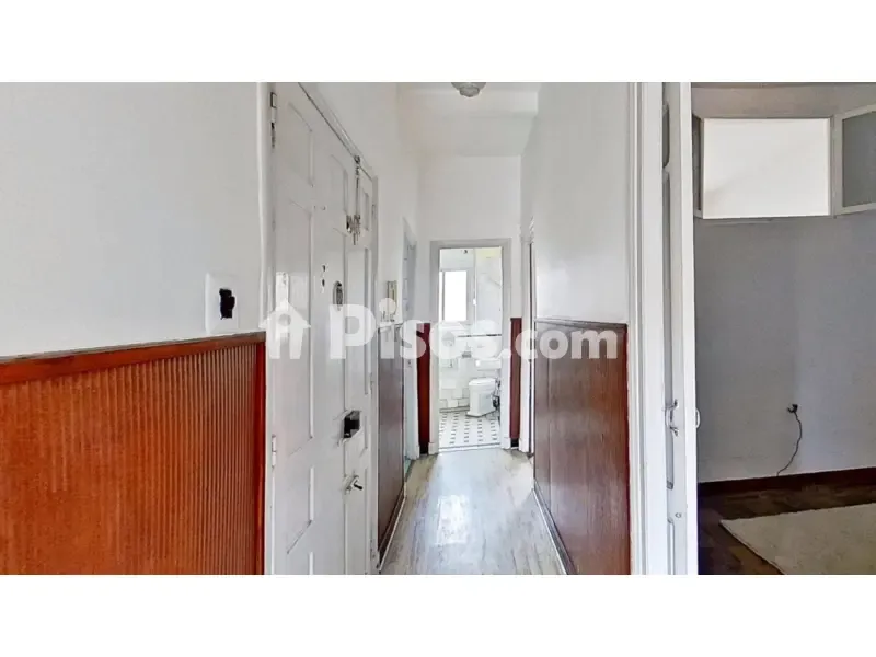 Entrée - Apartment for Renovation with Trunk in Santander