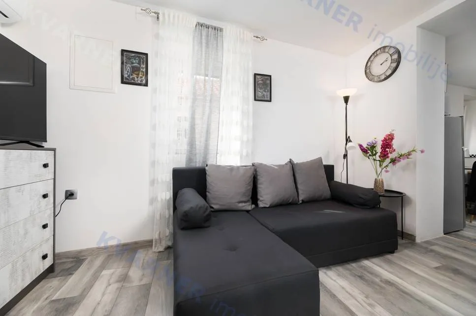 Elutuba - Renovated Stone House with Sea View in Punat