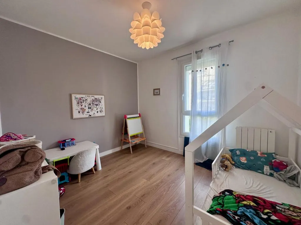 Chambres - Appartement T4 avec Loggias à Marseille 11ème