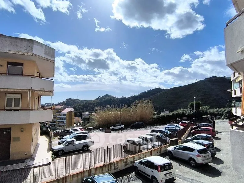 Balcon - Three-Bedroom Apartment with Balcony in Messina
