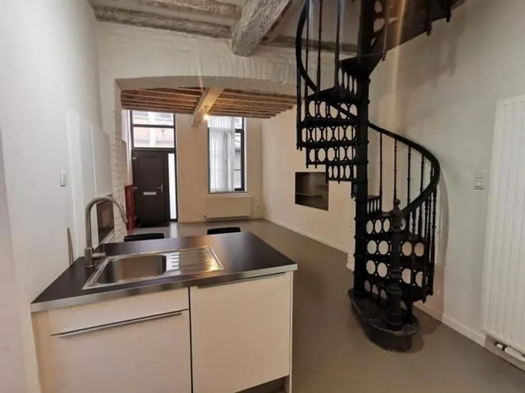 Cuisine - Maison Mitoyenne avec Cuisine Équipée au Centre de Mons