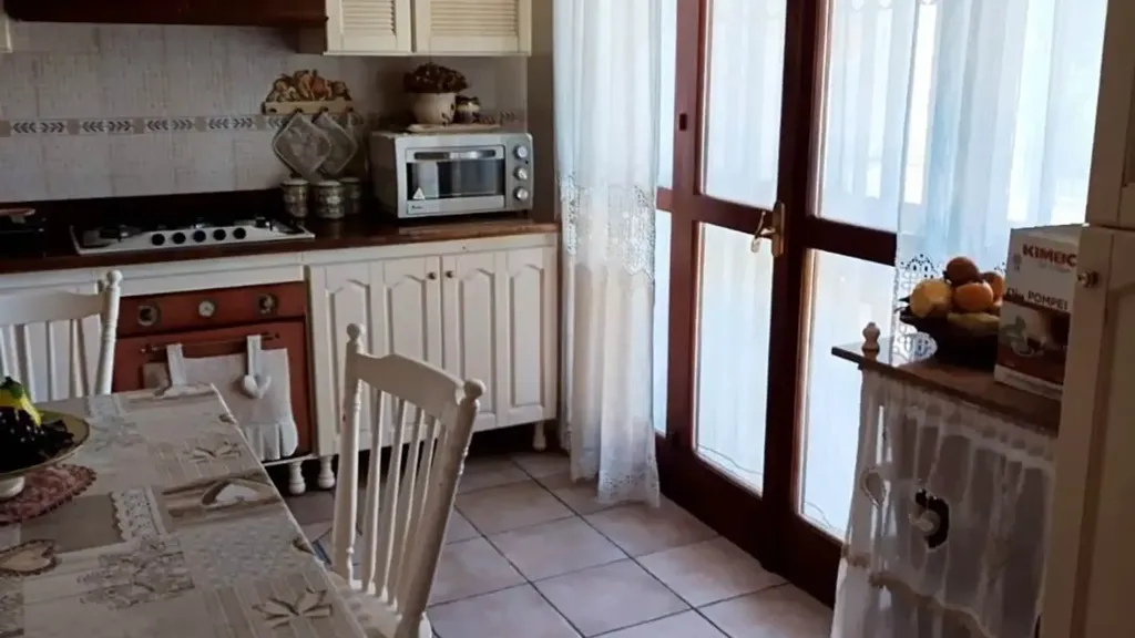 Söögituba - Two-Level Apartment with Garden in Baronissi