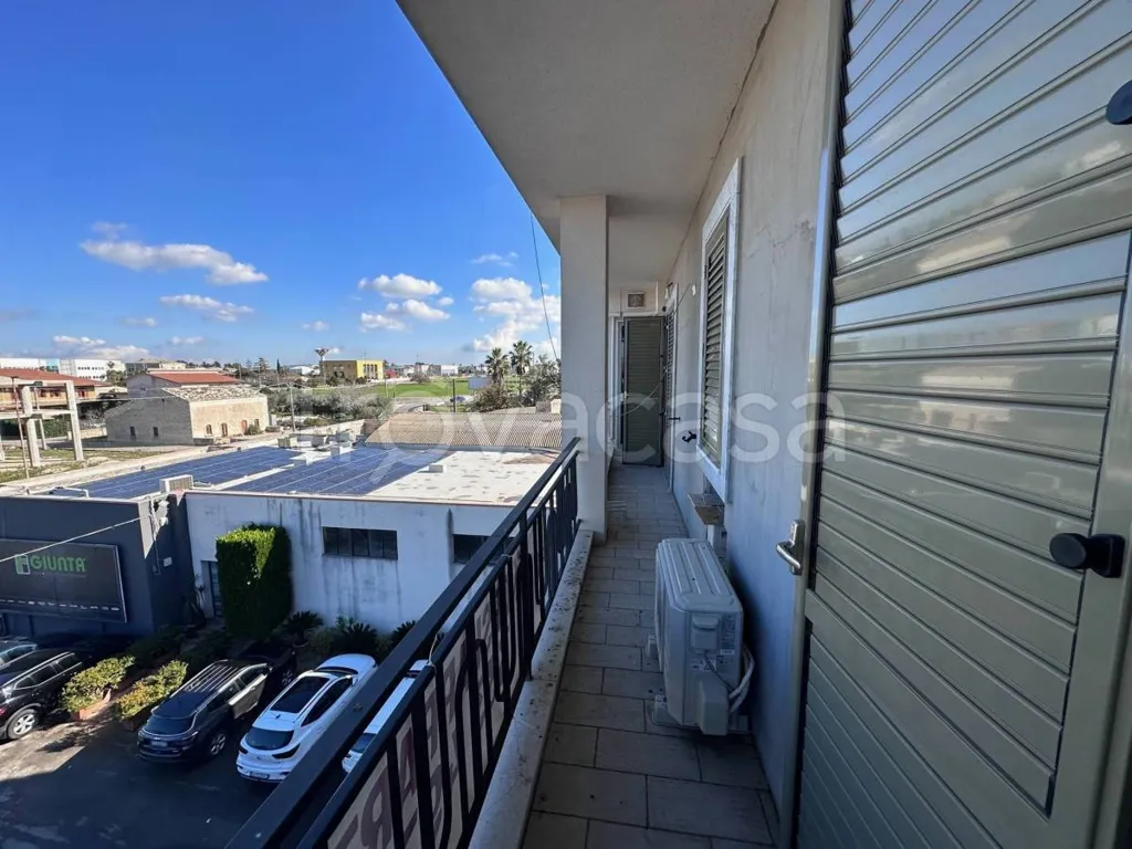 Balcon - Rearranged Apartment with Terrace in Modica