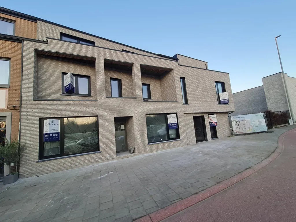 Extérieur - Triplex avec 2 Terrasses et Geothermie à Genk
