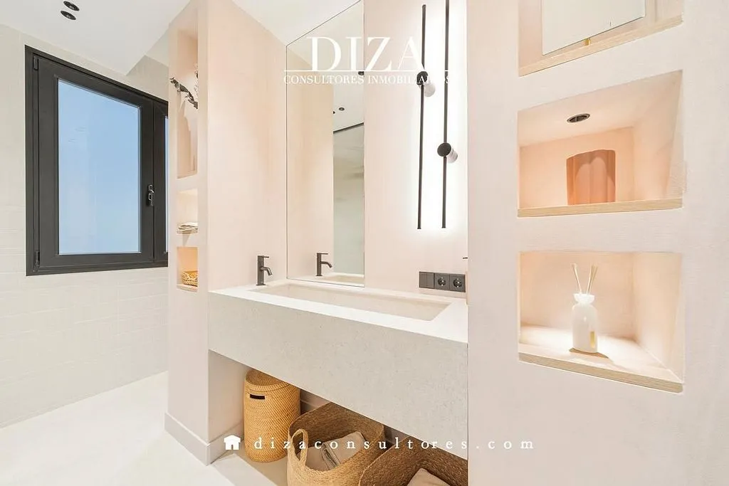 Salles de bain - Penthouse with Garden View in Salamanca