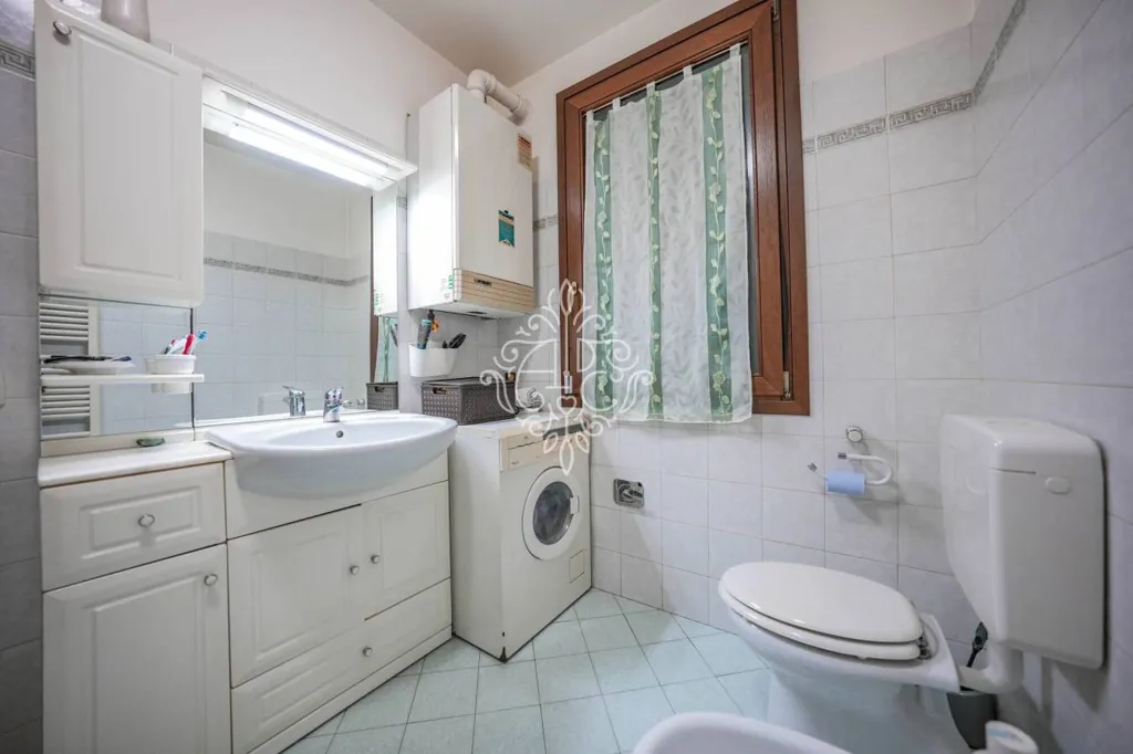 Salles de bain - Bifamiliar Villa with Garden in Ravenna