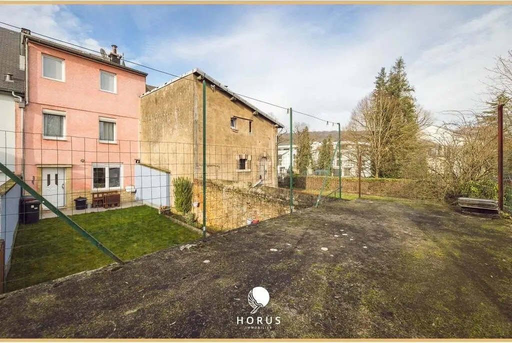 Jardin - Maison de Ville avec Terrasses à Differdange