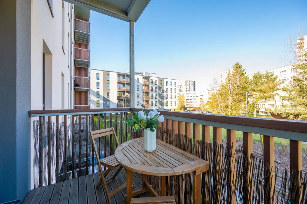 balcony