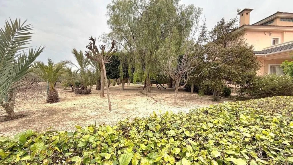 Aed - Luxury Chalet with Pool in Elche