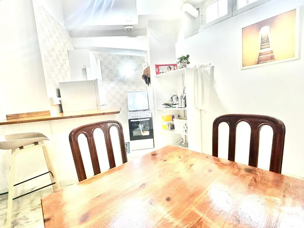 Dining Room - Modern Studio in Rione Alto, Naples