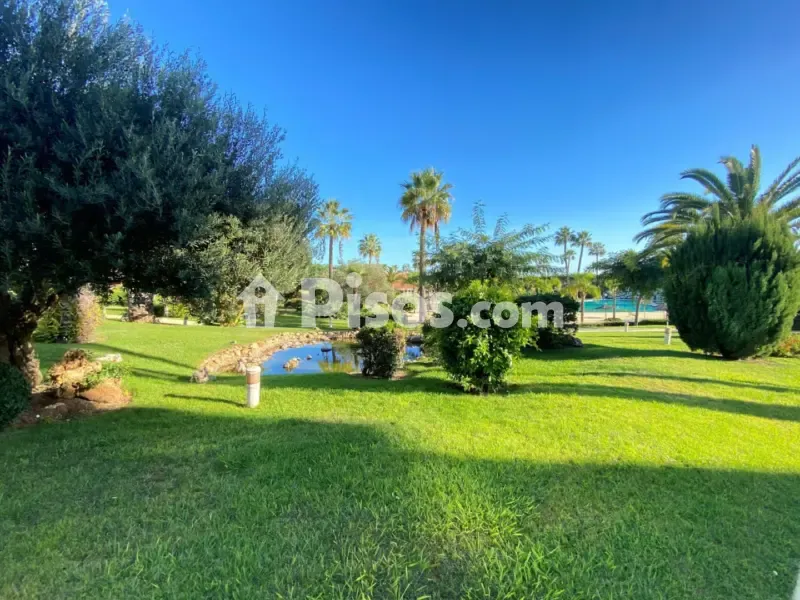 Jardin - Marine-View Penthouse in Islantilla