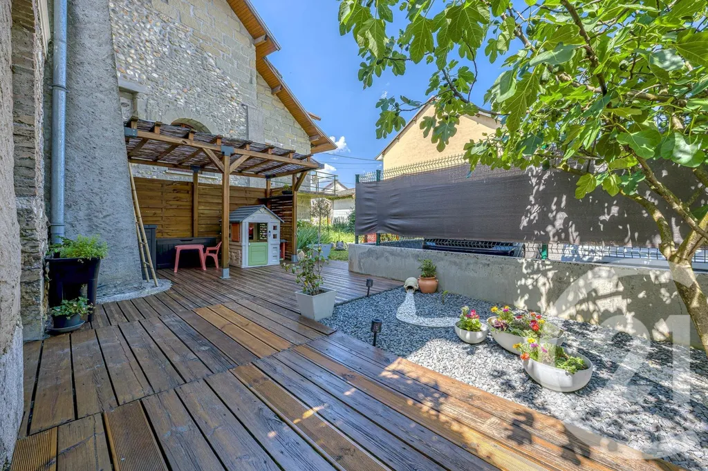Terrasse - Appartement 3 Pièces avec Jardin à Rumilly