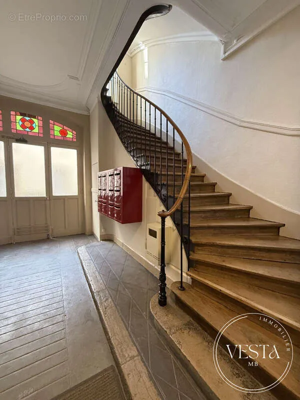 Pièces - Deux Appartements Rénovés en Hyper Centre de Dijon