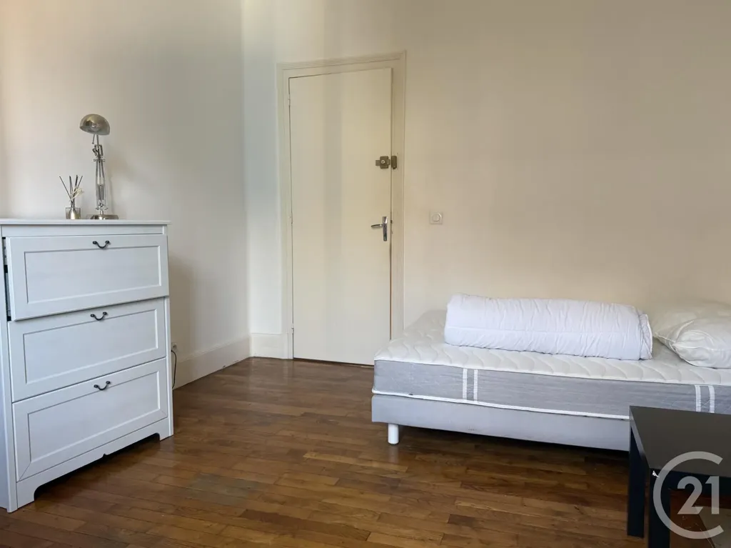 Chambres - Appartement T3 avec Ascenseur au Centre de Grenoble