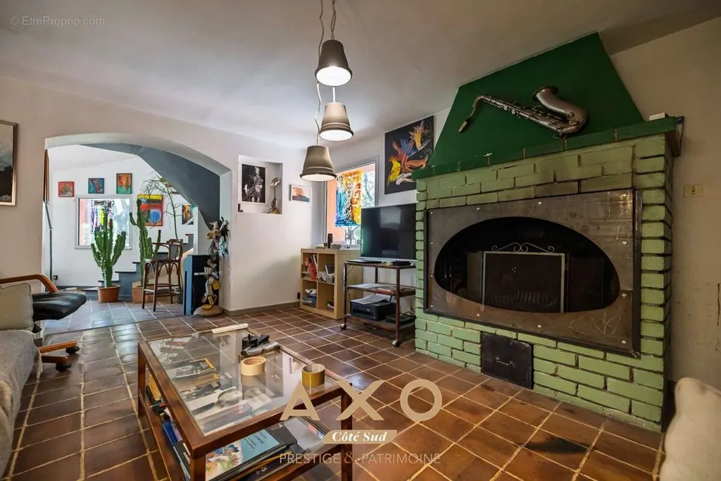 Elutuba - Villa with Pool in Le Puy Sainte Reparade