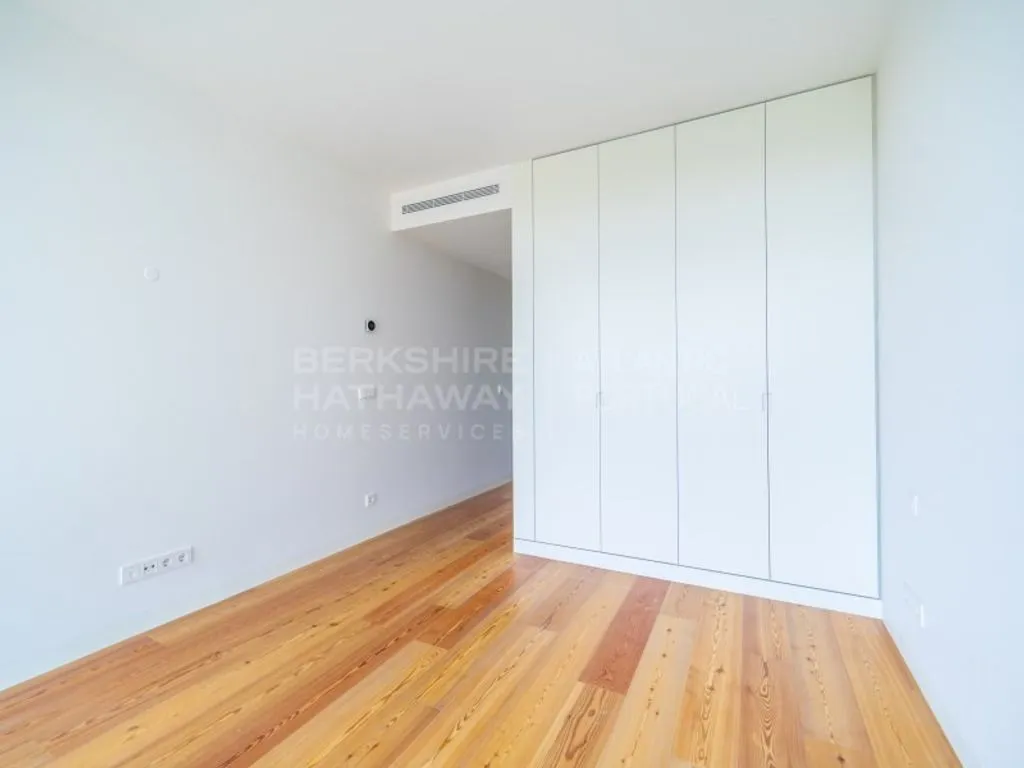 Pièces - Luxury Duplex Flat with Rooftop in Cascais