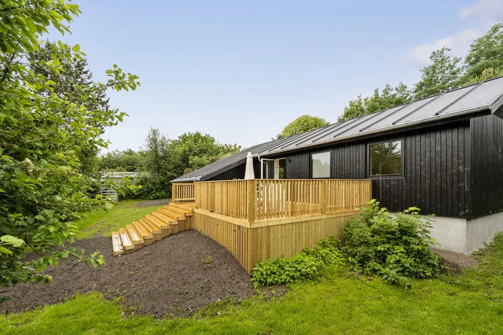 Jardin - Summer House with Garden in Martofte