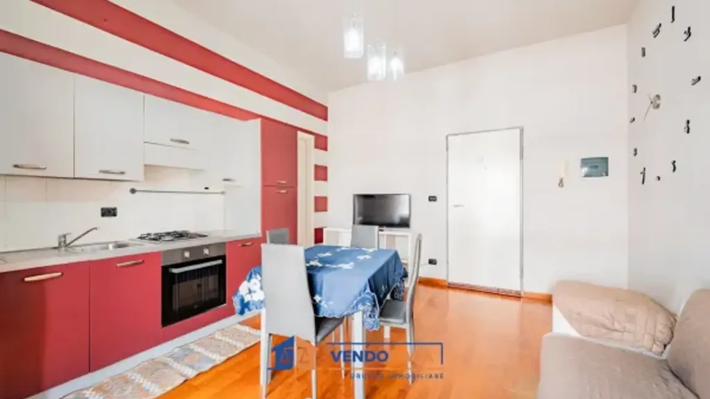 Cuisine - Apartment with Balcony in Cuneo