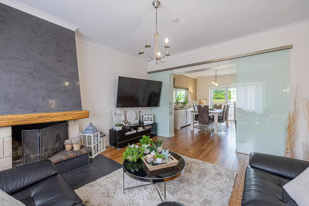 Living Room - Spacious Maison with Garden in Soleuvre