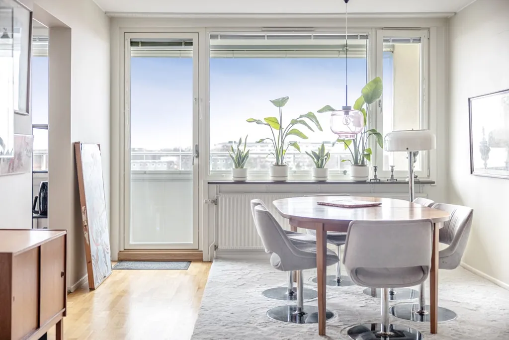 Söögituba - Apartment with Western Balcony in Solna