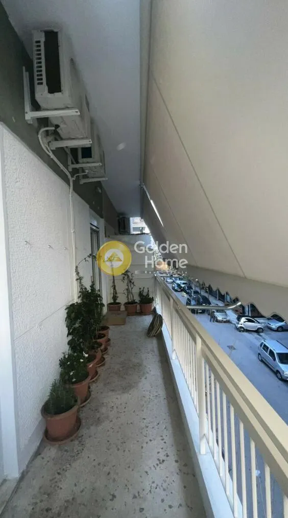 Rõdu - Corner Flat with Balconies in Plaka, Athens