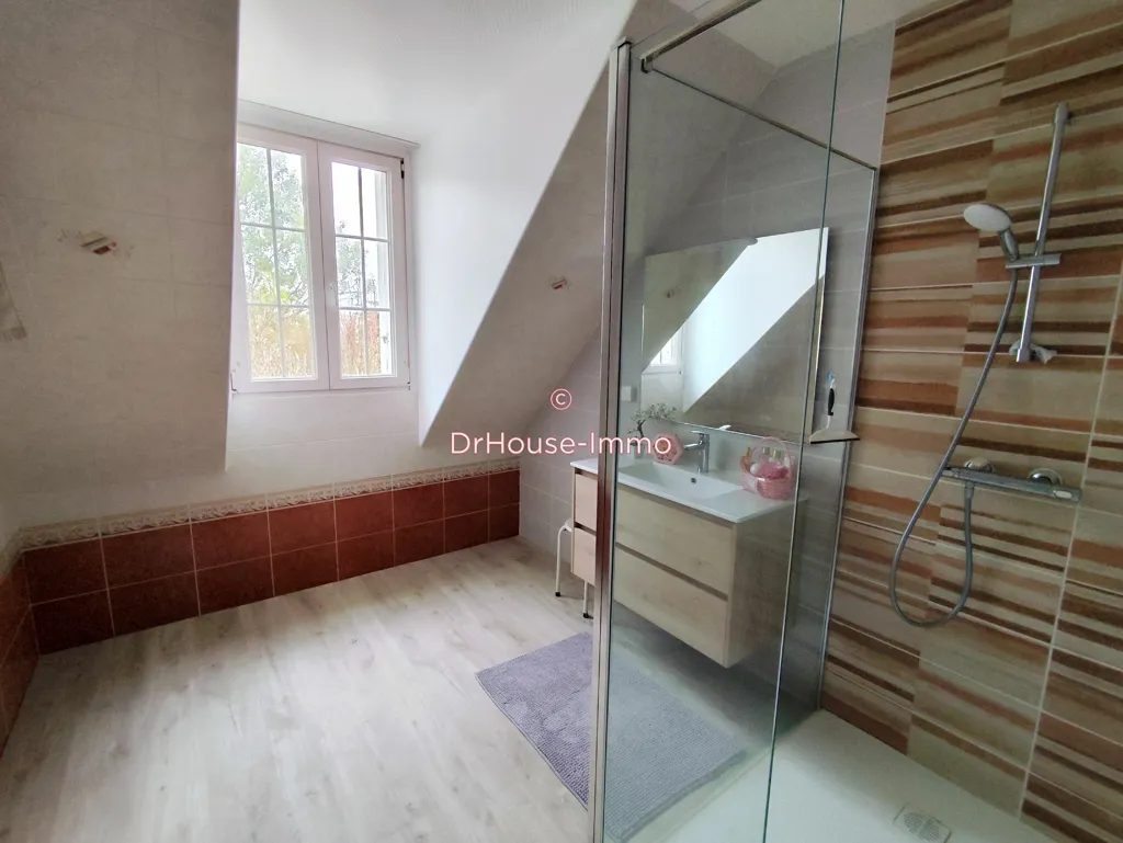 Salles de bain - Maison Lumineuse avec Jardin à Vendôme