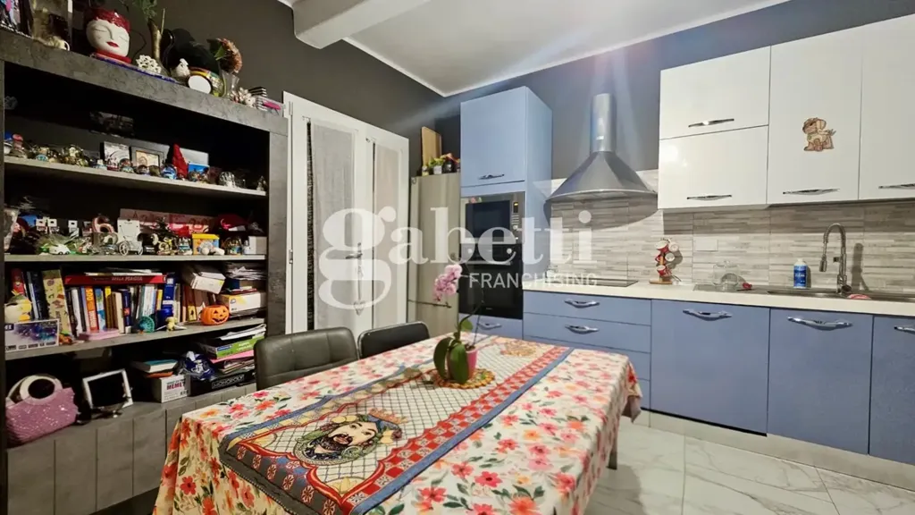 Cuisine - Rustic 4-Room Apartment with Terraces in Florence