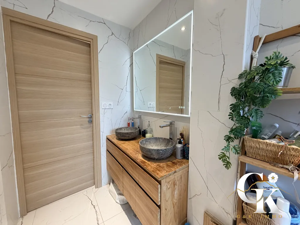 Bagni - Renovated Flat with Mountain View in Grenoble