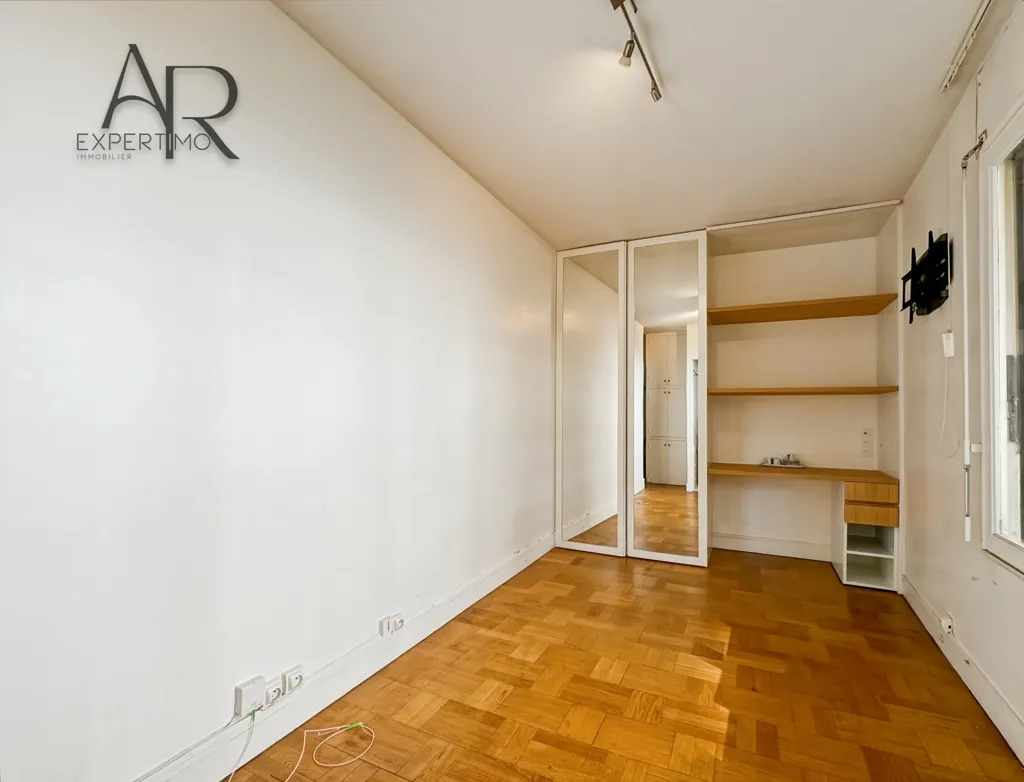 Pièces - Studio en Résidence Sécurisée à Saint-Mandé